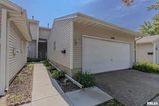 3461 Cedarview Ct, Bettendorf, IA 52722