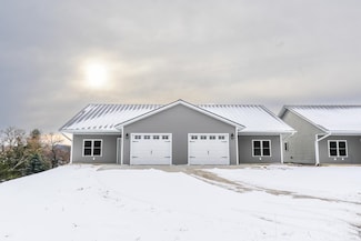 711 Salsbery Cir, Hillsboro, WI 54634
