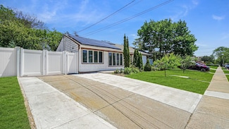 871 Val Park Ave, Valley Stream, NY 11580