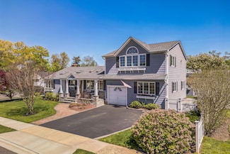 26 Forte Ave, Old Bethpage, NY 11804