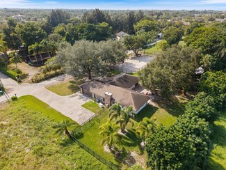 12511 SW 13th St, Davie, FL 33325