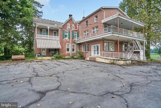614 Lerew Rd, Boiling Springs, PA 17007