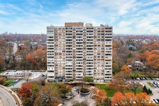 2324 Madison Rd Unit 805, Cincinnati, OH 45208