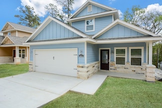 803 Cherokee Dr, Montgomery, TX 77316