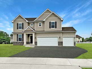 332 W Point Cir, Algonquin, IL 60102