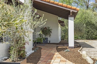 127 Fairway Ln, Ojai, CA 93023