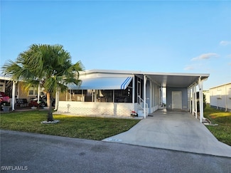 102 Poinsettia Dr, Fort Myers, FL 33905
