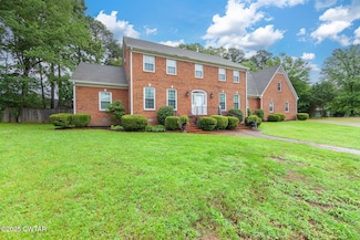 132 Wildwood Ln, Jackson, TN 38301
