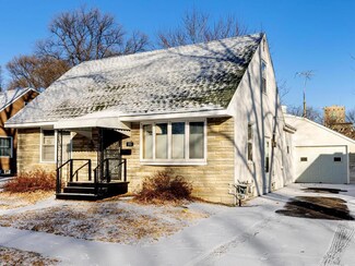 911 5th Ave W, Shakopee, MN 55379