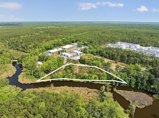 193 Ramsey Bridge Rd, Freeport, FL 32439