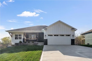 2517 SW Mitchell St, Oak Grove, MO 64075