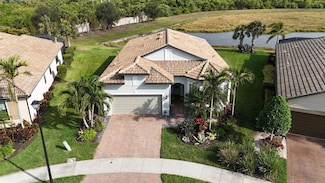 5987 Snowy Egret Dr, Sarasota, FL 34238
