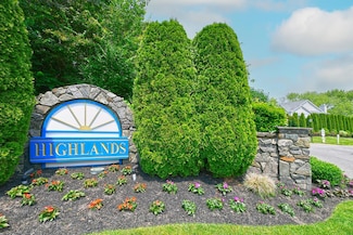 167 Windward Ct S, Port Jefferson, NY 11777