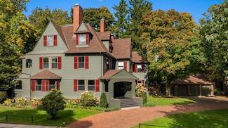 8 Traill St, Cambridge, MA 02138