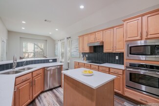 9031 Los Sonoma Rio, Helotes, TX 78023