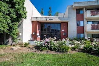 20234 Cantara St Unit 107, Winnetka, CA 91306