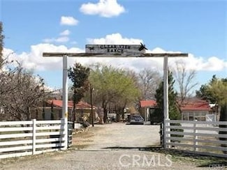 16100 Navajo Rd, Apple Valley, CA 92307