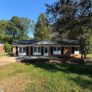 8 Charing Cross Rd, Taylors, SC 29687