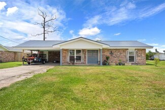 2604 Mary Ann Dr, Sulphur, LA 70663