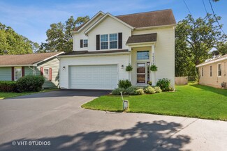 1417 Main Street Rd, Spring Grove, IL 60081