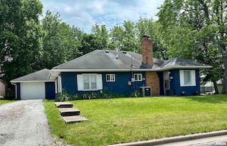 402 W Tower St, Eureka, IL 61530
