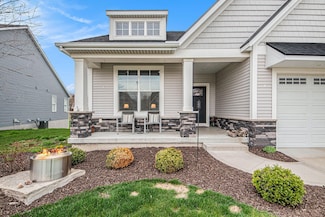 8275 Woodhaven Dr SW Unit 17, Byron Center, MI 49315