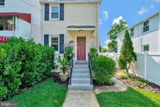 3745 S Four Mile Run Dr, Arlington, VA 22206