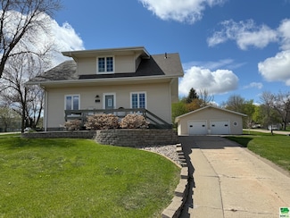 508 3rd Ave, Alton, IA 51003