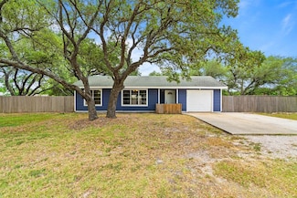 226 N Doughty St, Rockport, TX 78382