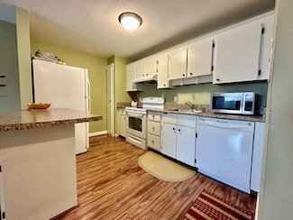 14 Mayberry Dr Unit 12, Westborough, MA 01581