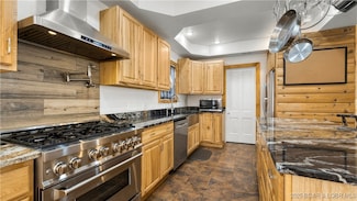 15 Rose Wind Ln, Brumley, MO 65017