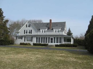 775 Dartmouth St, South Dartmouth, MA 02748