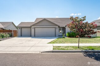 626 S Lakeland Dr, Moses Lake, WA 98837
