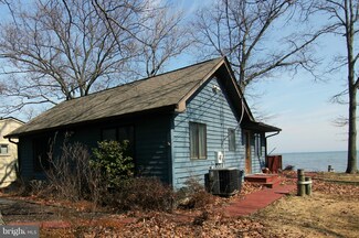 5251 Al Jones Dr, Shady Side, MD 20764