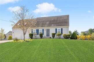 14 Blue Sky Dr, Westerly, RI 02891