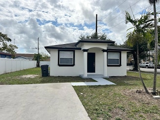 5584 Plunkett St, Hollywood, FL 33021