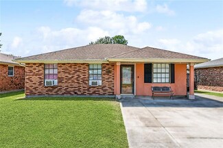 2504 Torres Dr, Saint Bernard, LA 70085