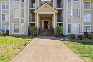 6224 Rosecroft Dr Unit 8A, Charlotte, NC 28215
