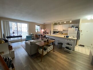 123 Sewall Ave Unit 1A, Brookline, MA 02446