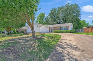 746 Hillside Dr, Sherman, TX 75090
