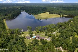 520 John Amacker Rd, Poplarville, MS 39470