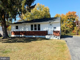 35 Dunsinane Dr, New Castle, DE 19720