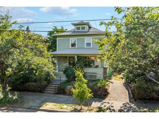 3512 SE 8th Ave, Portland, OR 97202