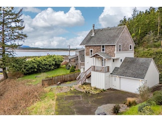1960 Spyglass Ct, Tillamook, OR 97141