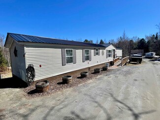 141 Autumn Ln, Lyndonville, VT 05851