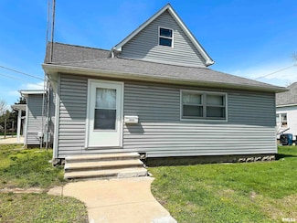 403 S State St, Christopher, IL 62822