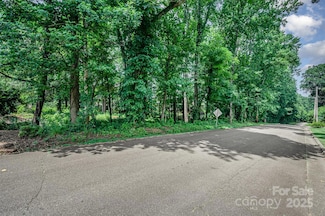 803 W 1st St, Newton, NC 28658