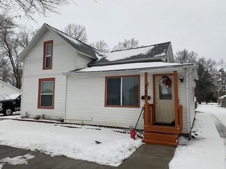 706 Ohio St, Walkerton, IN 46574