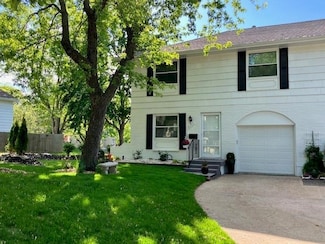 7171 NW Chapel Woods Cir, Kansas City, MO 64152