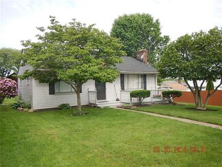 528 Pargany Ave, Farrell, PA 16121